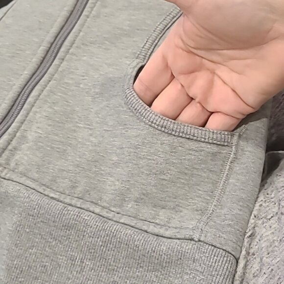 Lululemon Scuba Hoodie (Lined Hood)Heathered light Grey - Picture 5 of 12
